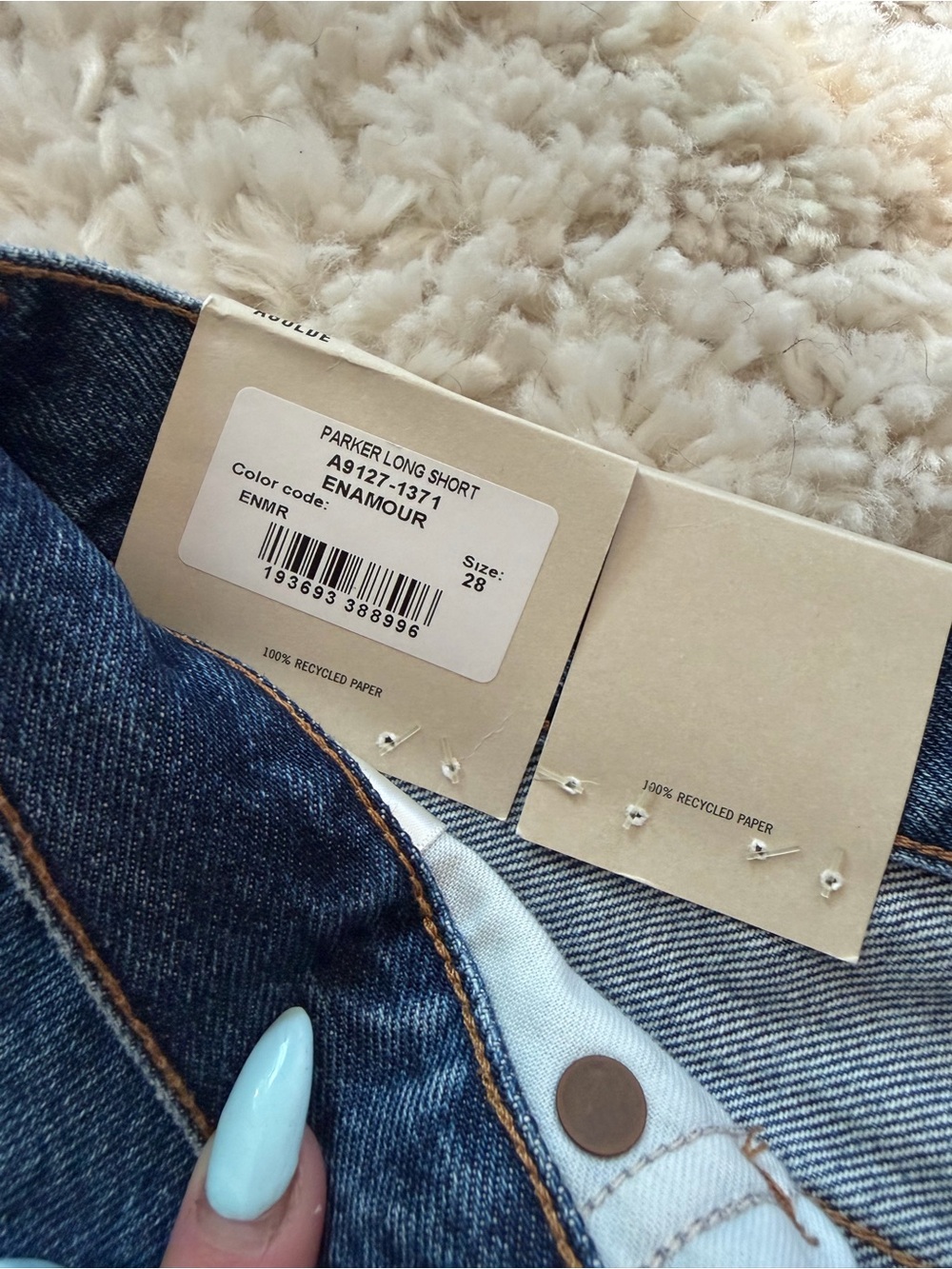 Agolde NWT super cute and thick jean Dark Blue High-Rise Denim Shorts - Picture 4 of 5